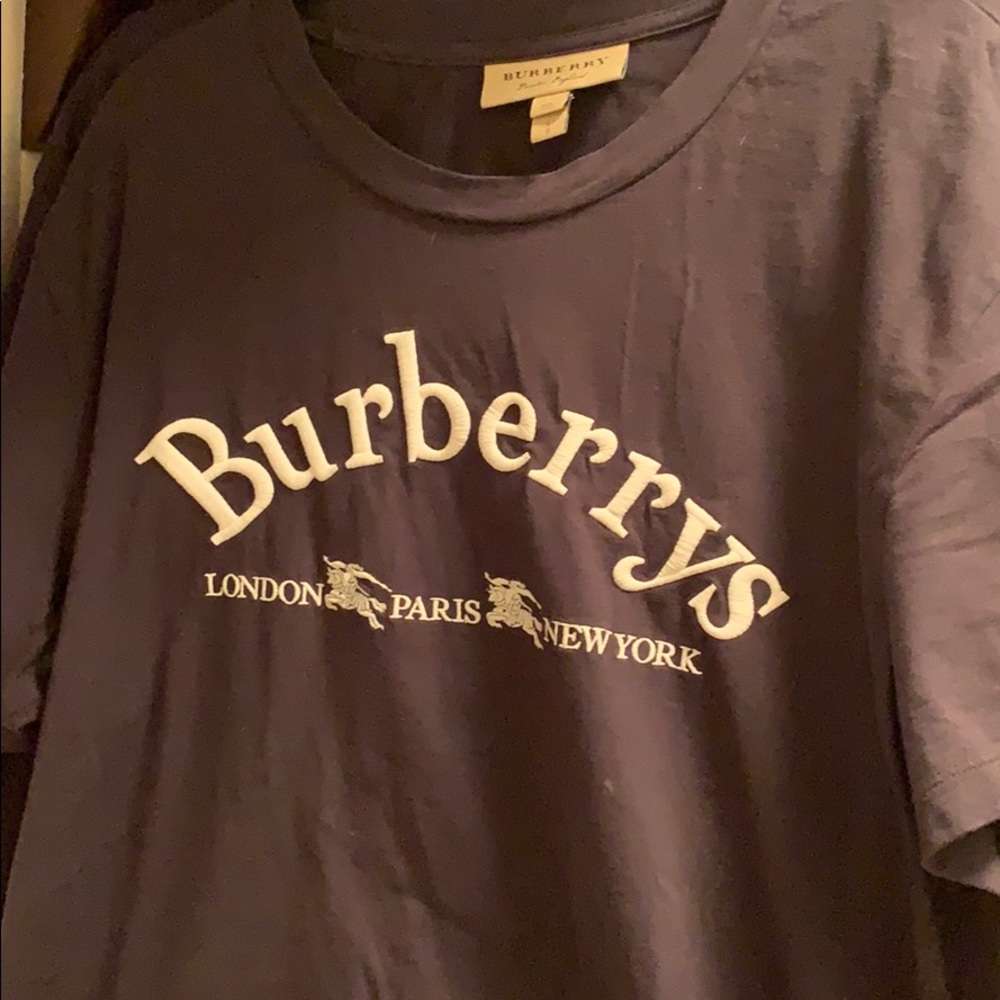 Burberry t shirt